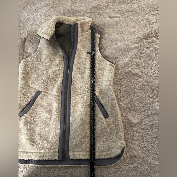 LL Bean plus size Sherpa vest, 1X - Picture 2 of 7